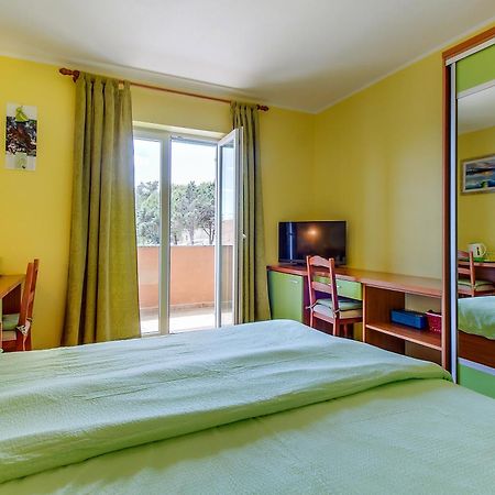 Apartments And Rooms By The Sea Nerezine, Losinj - 11815 객실 사진