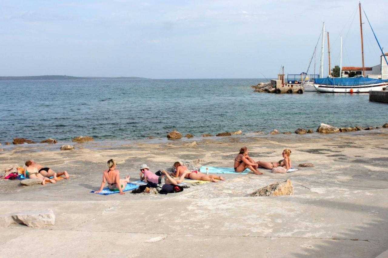 Apartments And Rooms By The Sea Nerezine, Losinj - 11815 외부 사진