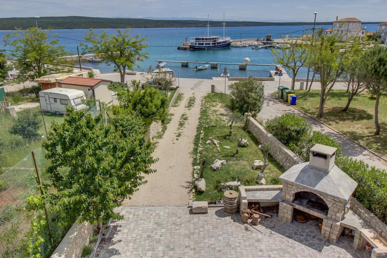 Apartments And Rooms By The Sea Nerezine, Losinj - 11815 외부 사진