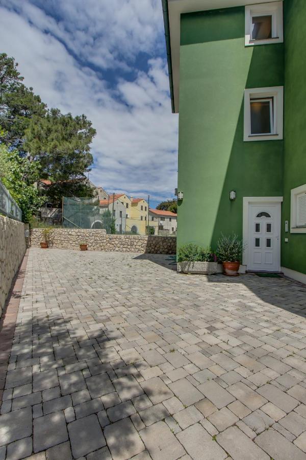 Apartments And Rooms By The Sea Nerezine, Losinj - 11815 외부 사진