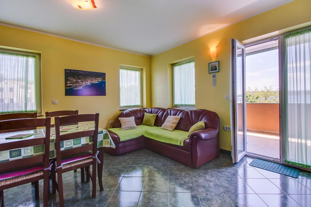 Apartments And Rooms By The Sea Nerezine, Losinj - 11815 외부 사진