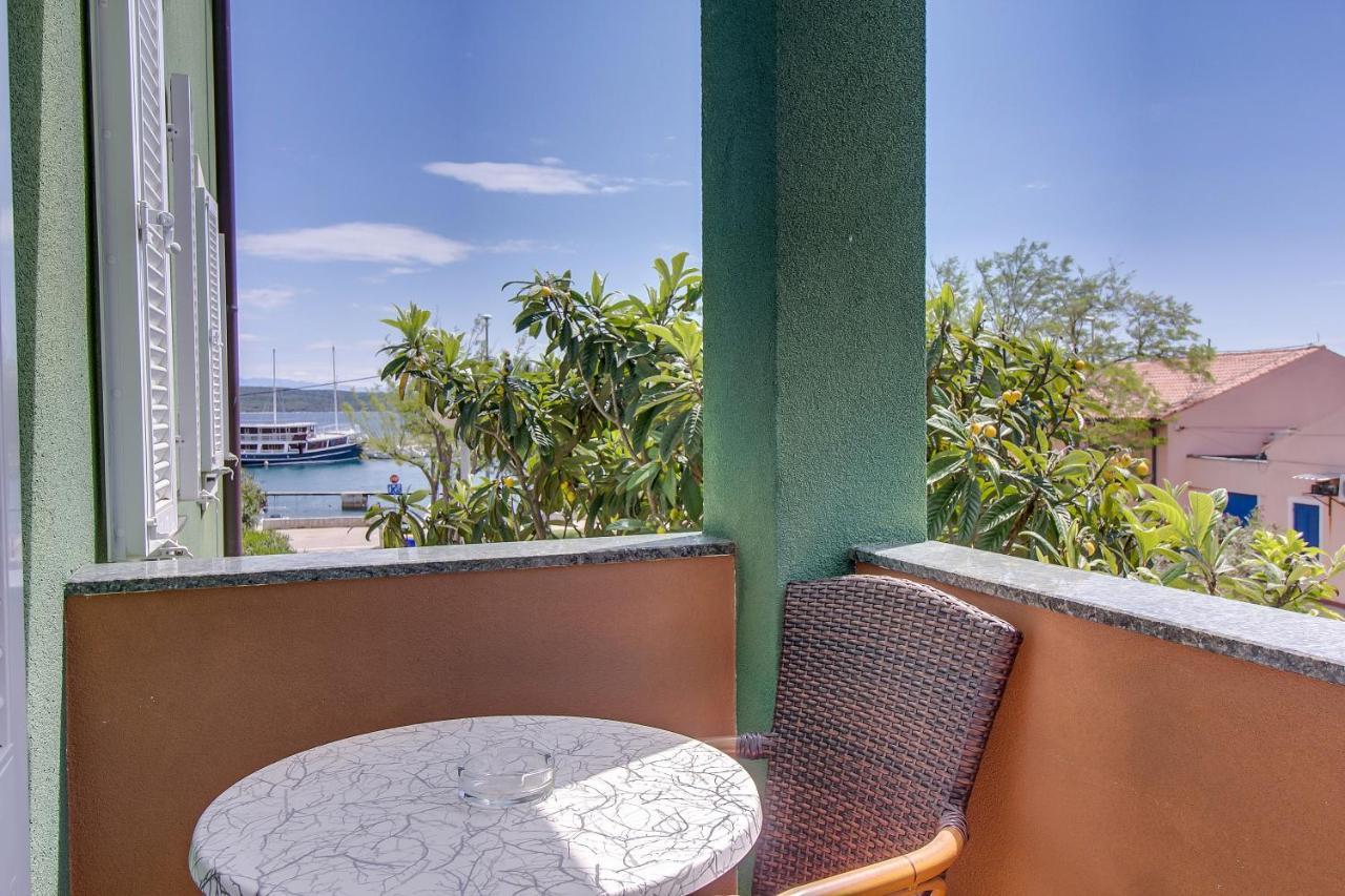 Apartments And Rooms By The Sea Nerezine, Losinj - 11815 외부 사진